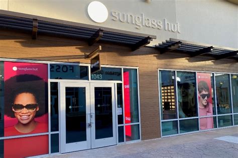 sunglass hut outlets near me.